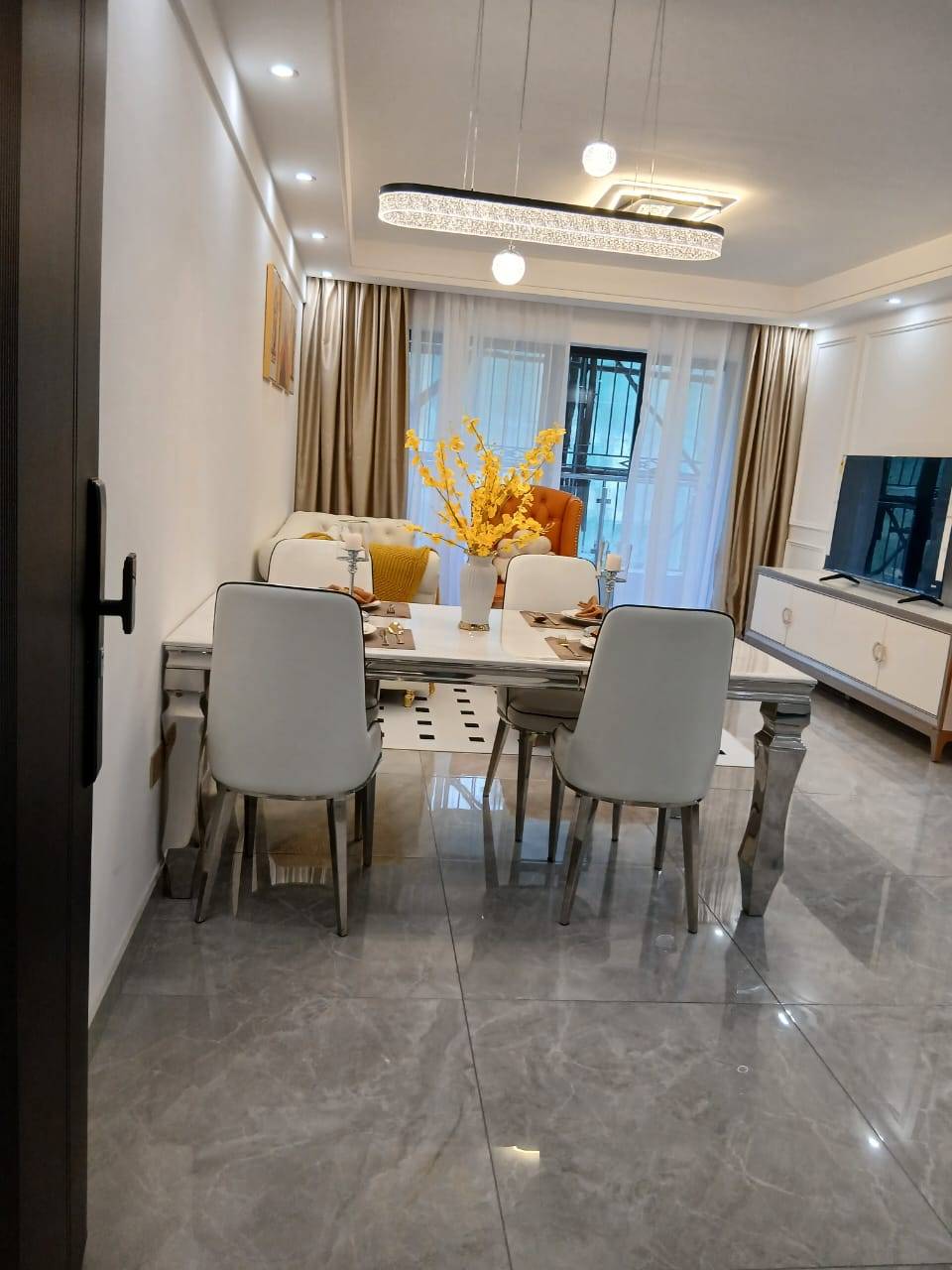 2 Bedroom Apartment  in kileleshwa, Nairobi